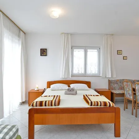 Veli Vrh 72 Pula